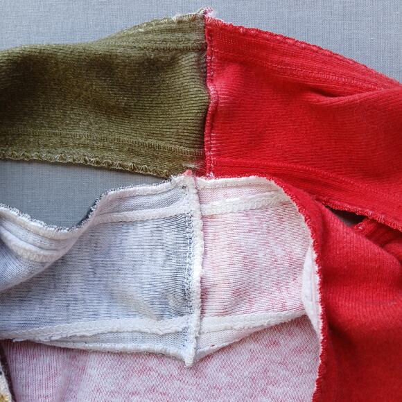 Off the Hook Graphic Print Tank Top M ? tagless vintage y2k scoop neck repaired - Picture 7 of 12